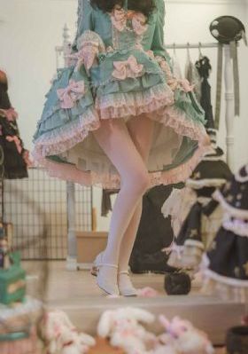 日本百合视频成人_BD英语在线观看高清