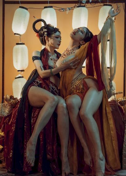 欧美头像潮图女牵狗_BD英语视频大全